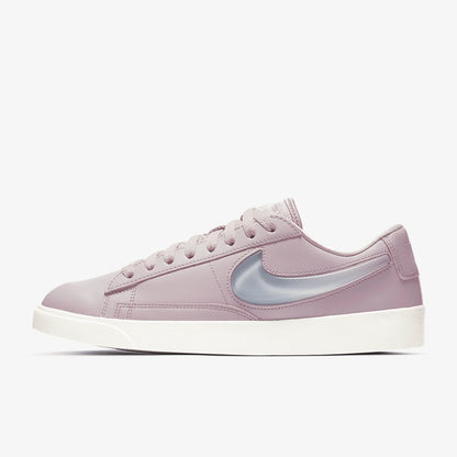 „Nike Genuine Spring BLAZER LOW LX“ moteriški sportiniai bateliai su raišteliais AV9371-500