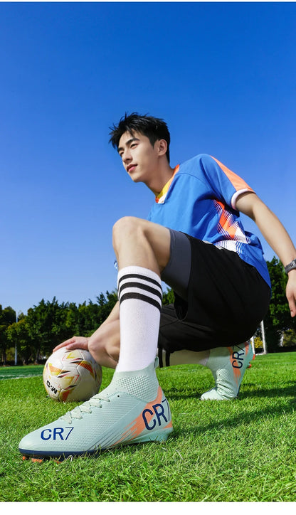 New Men Football Boots Hot Sale Professional Futsal High-quality Soccer Shoes Cleats Women Unisex Ultralight TF/FG Sneakers