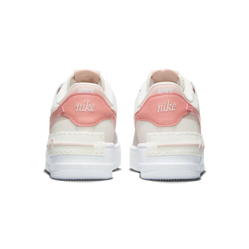 Baskets Nike Air Force 1 : antidérapantes, résistantes à l'usure, classiques, polyvalentes, chaussures de ville et de skate. Modèle : DZ1847-001