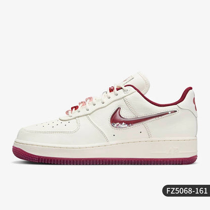 Baskets de sport résistantes Nike Air Force 1 pour femme à semelle surélevée FZ5068-161