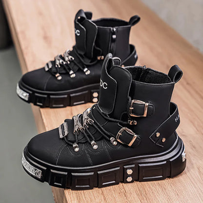 Baskets montantes noires à rivets, mode, pour homme, en cuir, design de luxe, chaussures de ville, style gothique et punk, bottes de moto pour homme, grandes tailles jusqu'à la taille 46