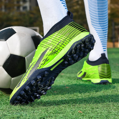 Nouveaux hommes chaussures de Football Futsal bottes de Football en salle Sport Match formation enfants TF crampons herbe cheville vente chaude haute qualité lumière