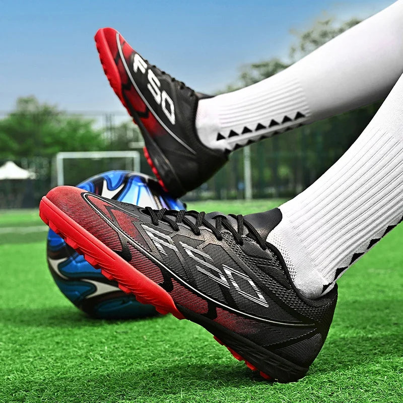 Chaussures de football FG/TF populaires, crampons de football unisexes à tige basse, baskets de football pour terrain, crampons d'entraînement rapides, crampons antidérapants à pointes longues