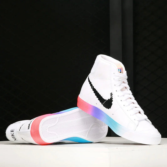 Nike Authentic BLAZER MID '77 Naisten vapaa-ajan lenkkarit DC3281-101