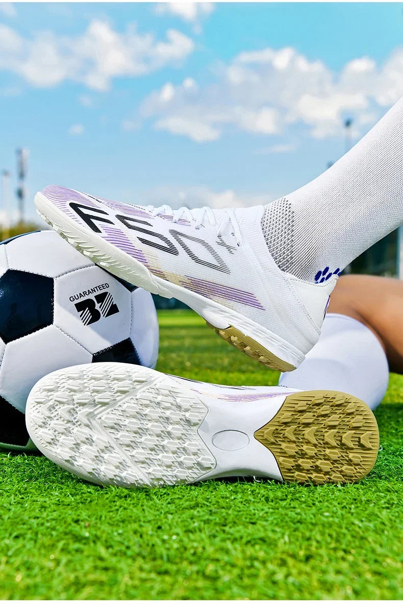 Nouvelles chaussures de football pour hommes, chaussures de match, crampons pour terrain en gazon, baskets de haute qualité, chaussures de futsal pour intérieur, chaussures montantes antidérapantes pour extérieur, meilleu