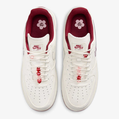 Baskets de sport résistantes Nike Air Force 1 pour femme à semelle surélevée FZ5068-161
