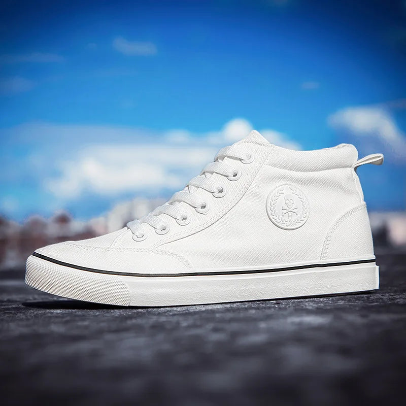 Högskurna canvas-sneakers för män, slip-on, snörningsbara, avslappnade, helt svarta, enkla skateskor för studenter, med platt sula, bekväma sportskor