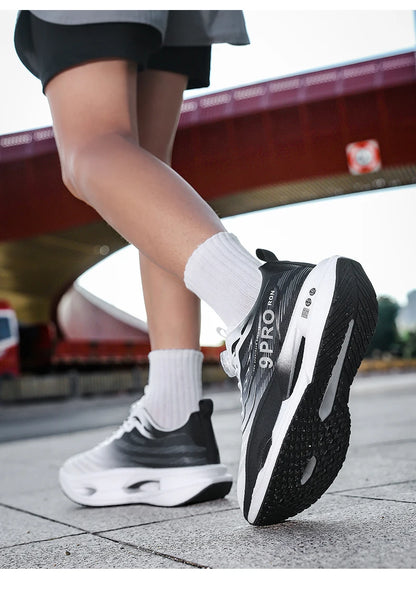 New Men's and Women's Running Shoes Breathable Racing Sports Shoes Carbon Cushion Lightweight Men's Jogging Training Shoes