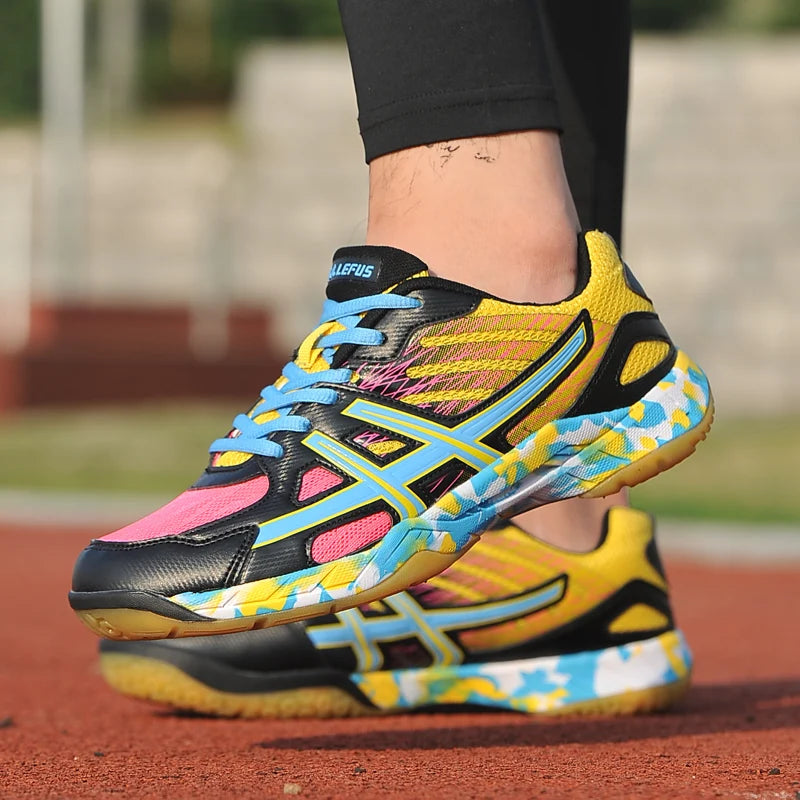 2022 new women's sneakers, men's badminton shoes, light black breathable female outdoor sports training shoes, women's athletics sports green