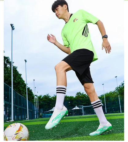 New Men Football Boots High-quality Soccer Shoes Sneakers Match Indoor Non-Slip Grass Cleats High-top Futsal Hot-selling Outdoor