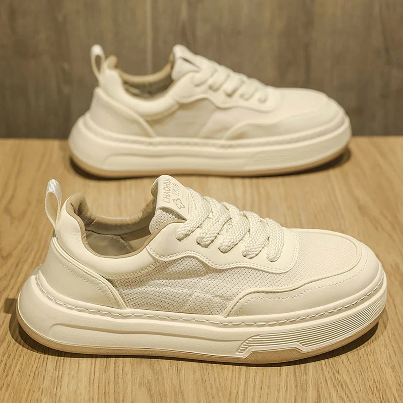 Sneakers da uomo ultraleggere in mesh traspirante 2025, scarpe casual alla moda con suola spessa, comode, con lacci, per la camminata quotidiana