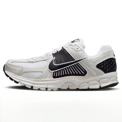 Nike Zoom Vomero 5 Comfort Classic: scarpe da corsa unisex basse, traspiranti, con supporto, casual, da allenamento, urbane e per gli spostamenti quotidiani HJ7247-099