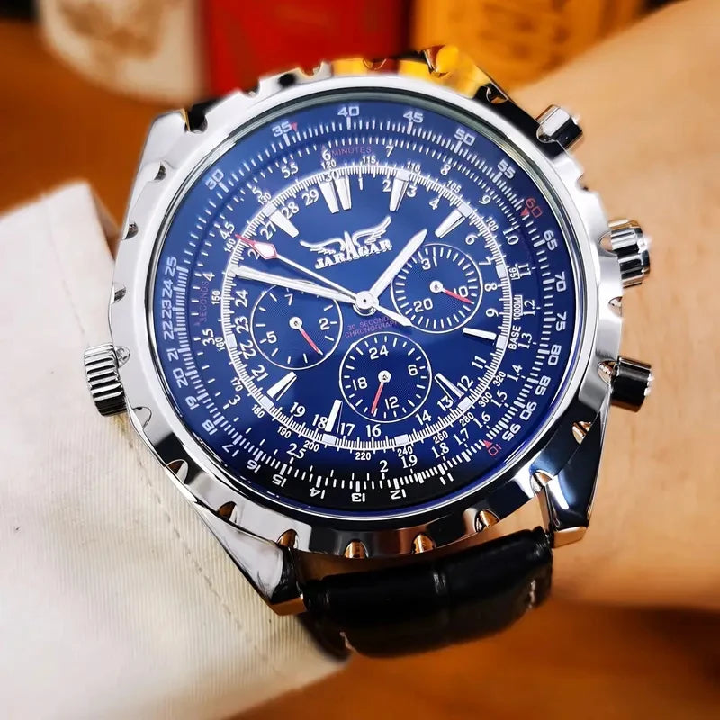 Mechanisch herenhorloge van roestvrij staal — hol ontwerp, grote wijzerplaat