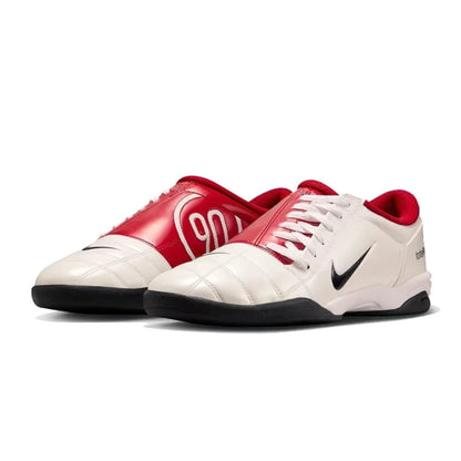 Nike Total 90 III – stylowe, minimalistyczne, wygodne, dobrze dopasowane, antypoślizgowe i wytrzymałe niskie buty piłkarskie (unisex, białe) HQ2851-100