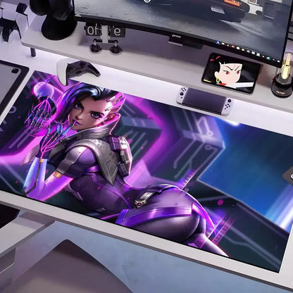 Overwatch-musemåtte i flere størrelser – stor firkantet måtte til computer, kontor og gamingbord, skridsikker musemåtte i gummi