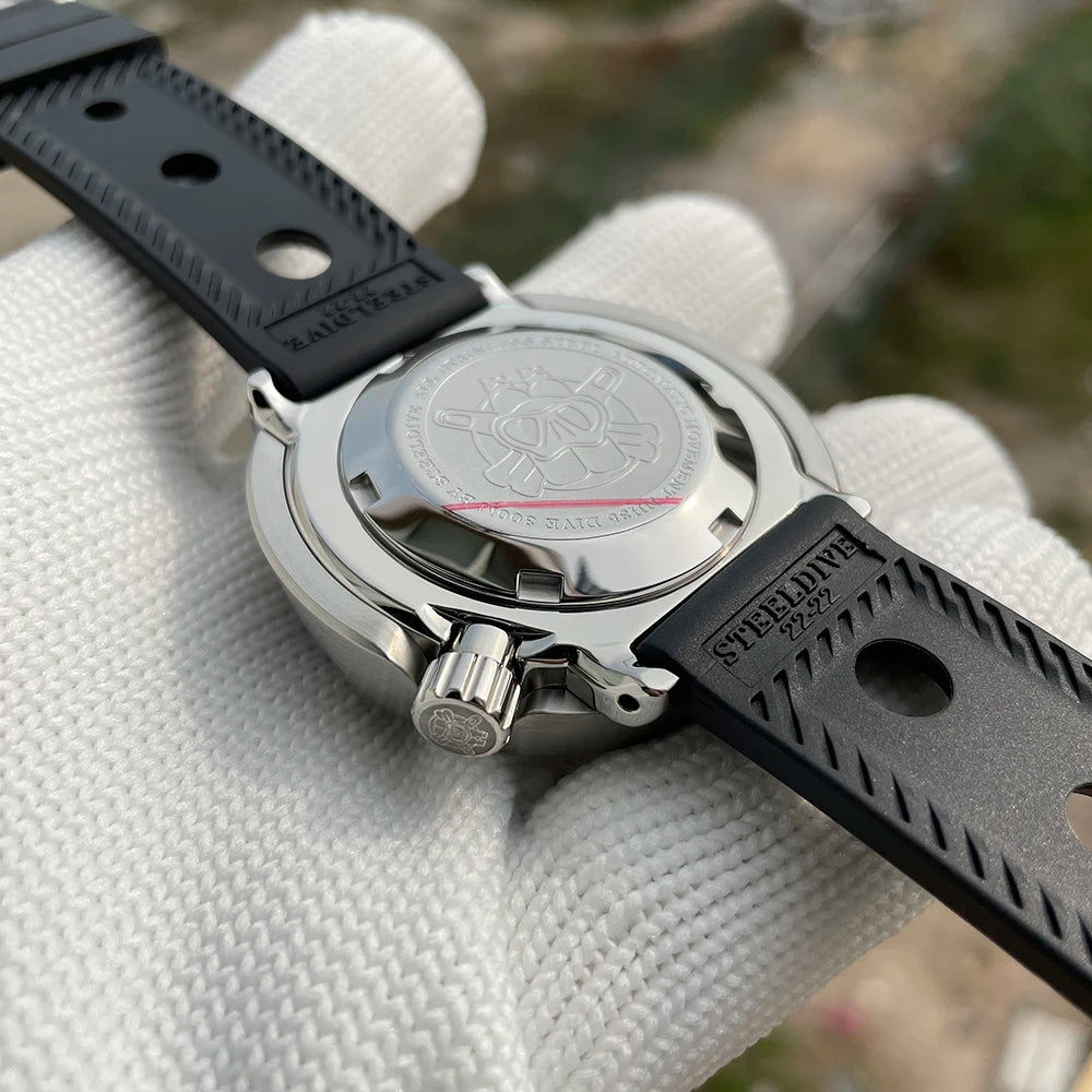 STEELDIVE SD1975 Mens Automatic Watches Men Dive Watch 300m Waterproof Mechanical Wristwatch C3 Luminous Clock Sapphire Mirror