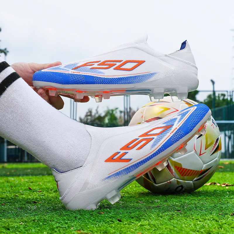 Nouvelles chaussures de football pour hommes, antidérapantes, à tige haute, pour terrain en herbe, chaussures de sport pour garçons, crampons d'extérieur très vendus, de haute qualité et légers.
