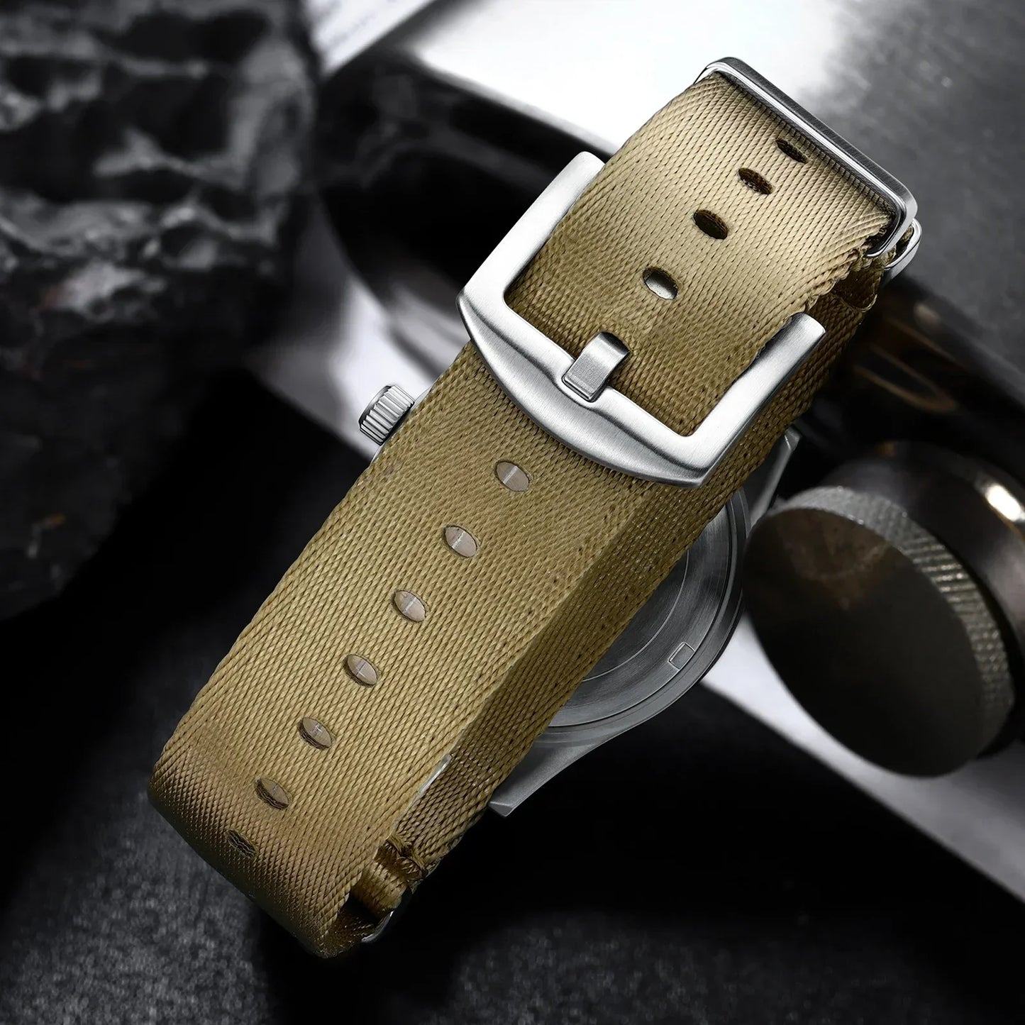 MILITREK 2026 New Military Retro Men's VH31 Quartz Watch 37mm Sapphire Stainless Steel 100m Waterproof C3 Luminous Watch for Men