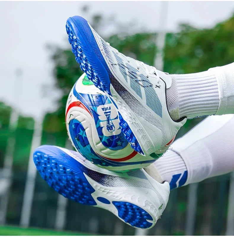 Nouvelles chaussures de football pour hommes, chaussures de soccer pour terrain en herbe, chaussures d'entraînement, chaussures de sport ultralégères, chaussures de match professionnelles, baskets antidérapantes unisexes.