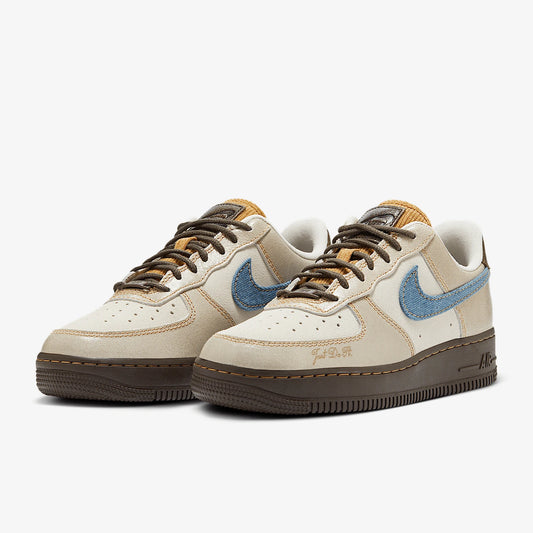 Nike Air Force 1 női, vastag talpú, strapabíró klasszikus cipő HQ3458-142