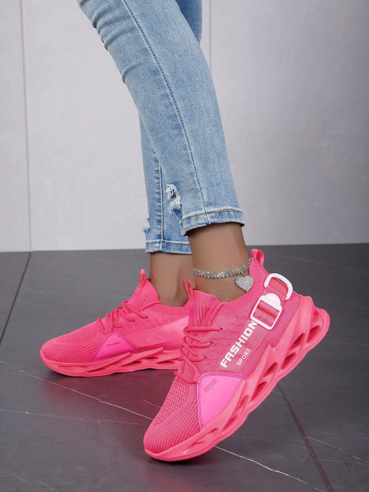Hot Sale Fashion Purple Casual Sneakers Women Men Blade Running Shoes Big Size 48 Light Breathable Sports Shoes Men Mesh Sneaker