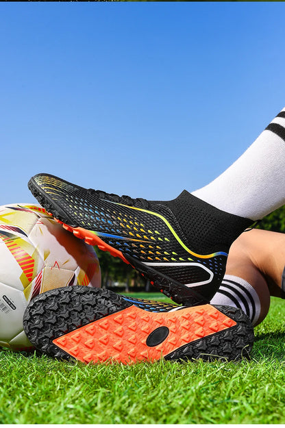New Men Soccer Shoes Hot Sale High-quality Football Boots Women Unisex Futsal Cleats Ultralight Professional TF/FG Sneakers