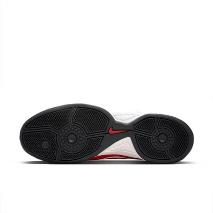 Nike Total 90 III – stylowe, minimalistyczne, wygodne, dobrze dopasowane, antypoślizgowe i wytrzymałe niskie buty piłkarskie (unisex, białe) HQ2851-100