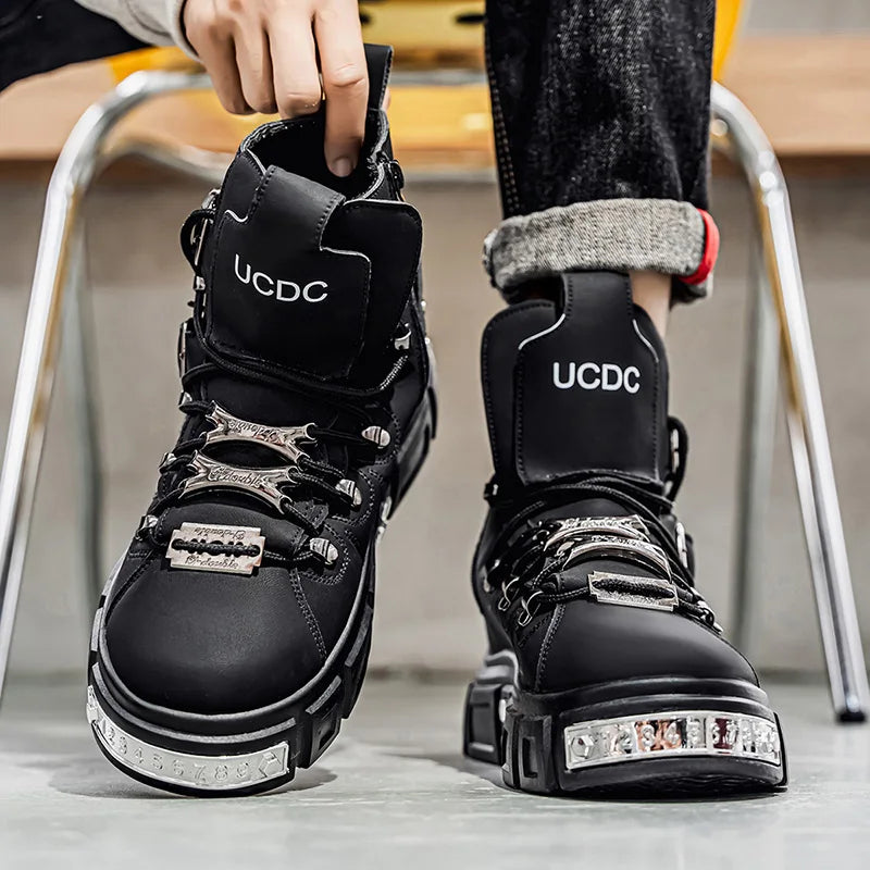 Baskets montantes noires à rivets, mode, pour homme, en cuir, design de luxe, chaussures de ville, style gothique et punk, bottes de moto pour homme, grandes tailles jusqu'à la taille 46