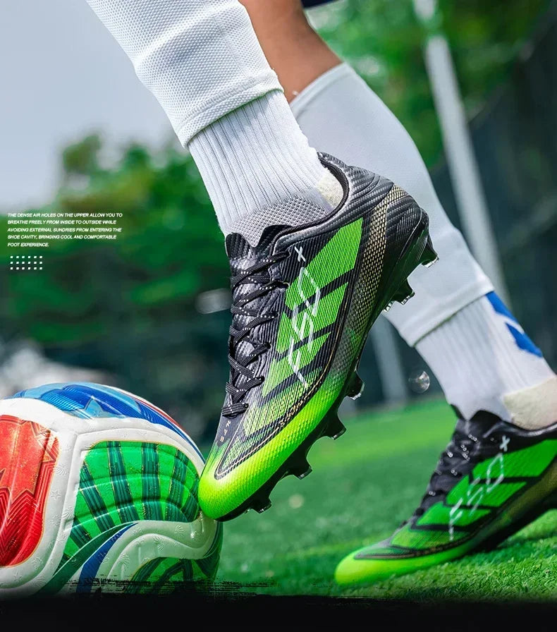 Nouvelles chaussures de football pour hommes, chaussures de soccer pour terrain en herbe, chaussures d'entraînement, chaussures de sport ultralégères, chaussures de match professionnelles, baskets antidérapantes unisexes.